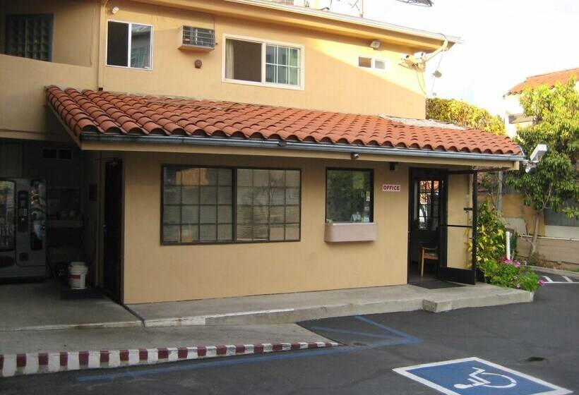 Hotelli Hollywood La Brea Inn