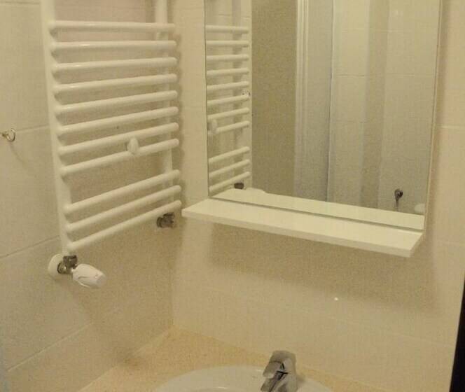 בית מלון כפרי Iskra By Katowice Airport