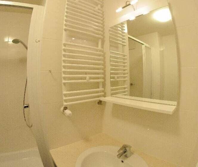 בית מלון כפרי Iskra By Katowice Airport