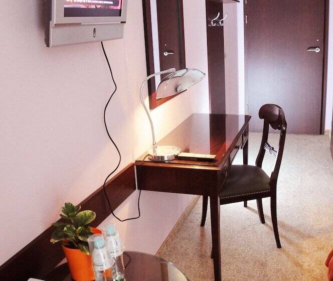 בית מלון כפרי Iskra By Katowice Airport