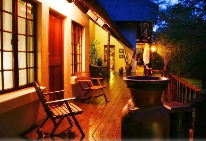 ホテル Maqueda Lodge