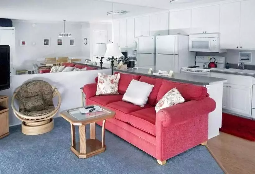 Hotelli Ocean Terrace Condominiums