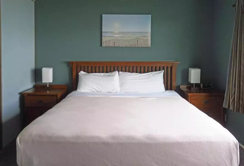 Hotelli Ocean Terrace Condominiums