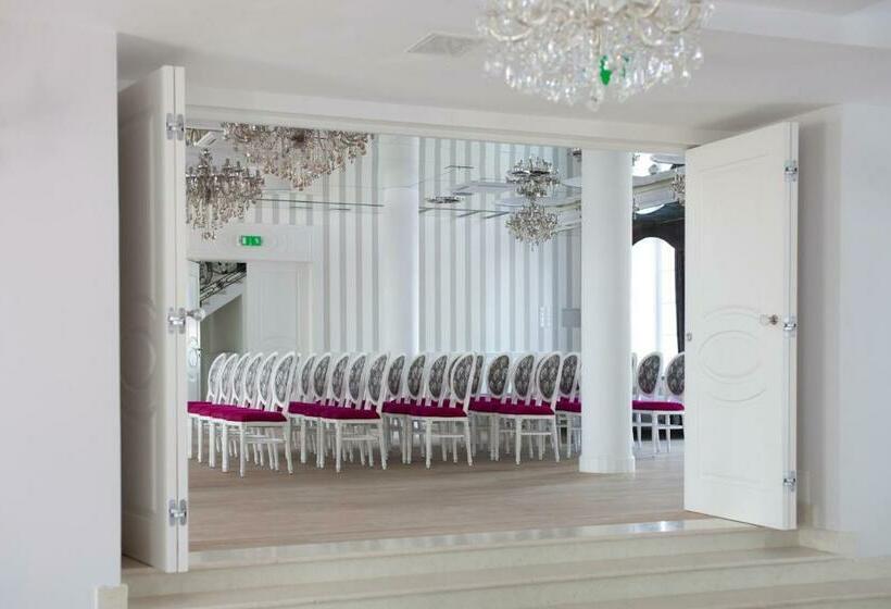 Отель Pałac Domaniowski