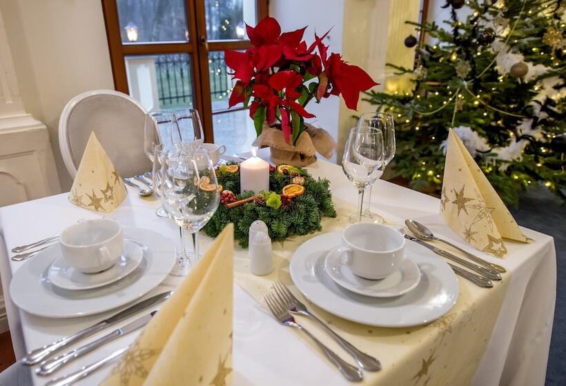 בית מלון כפרי Pałac W Rymaniu