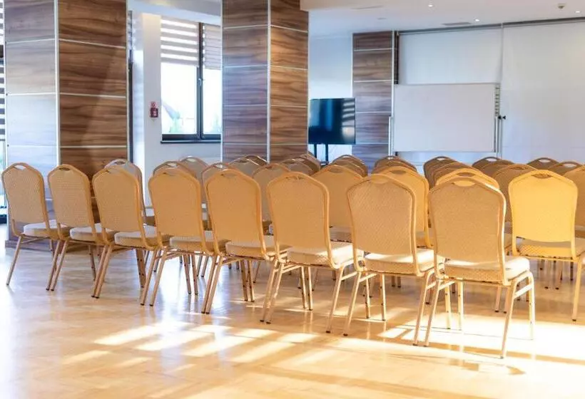 Hotelli Podium