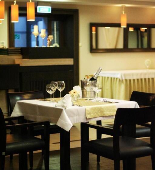 فندق Restauracja Platan