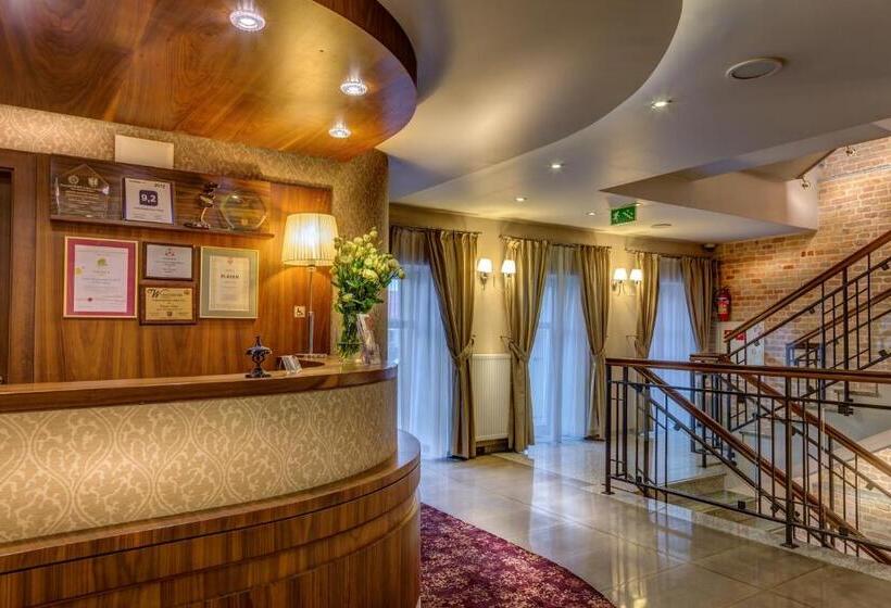 فندق Restauracja Platan