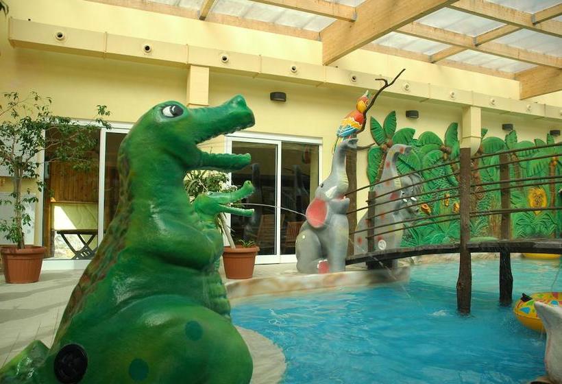 בית מלון כפרי Sandra Spa Pogorzelica & Aquapark