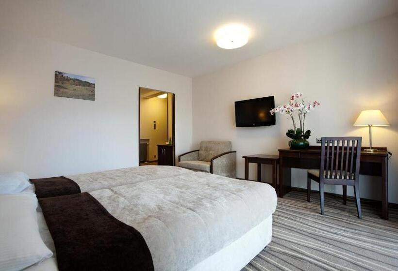 Отель Spa Budowlani