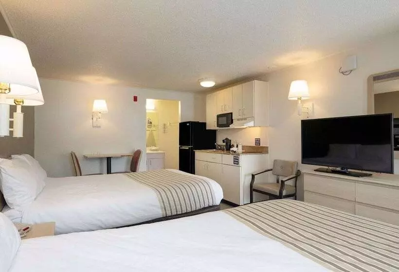 Hotel Suburban Studios Mentor   Cleveland Northeast