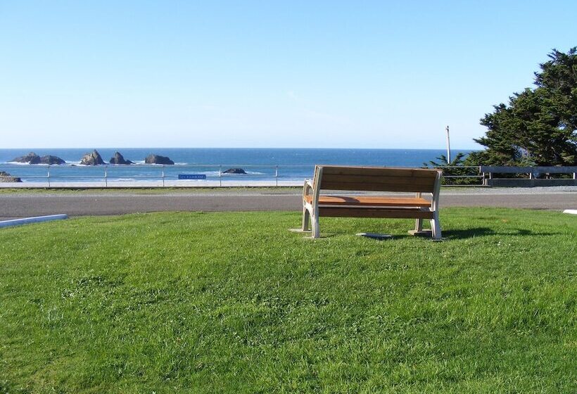 酒店 Sunset Oceanfront Lodging