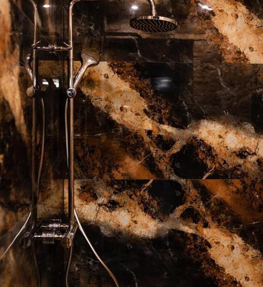 בית מלון כפרי Villa Magnat Spa, Jacuzzi, Sauna, Tężnia Solankowa