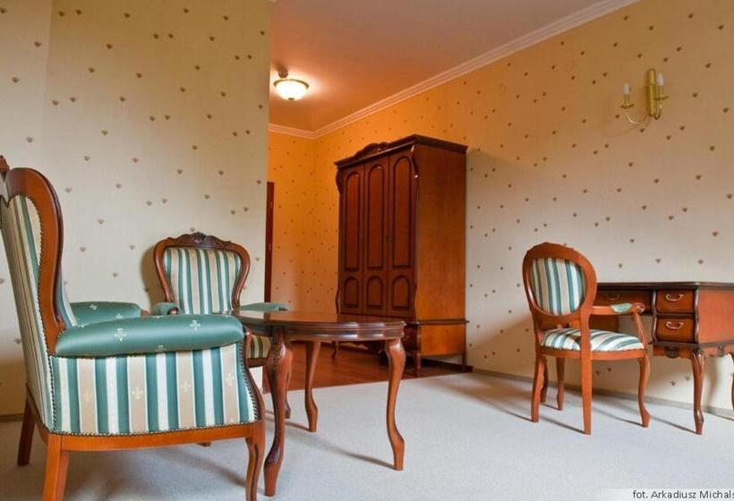 ホテル Zamek Gostynin