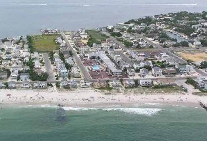 Sea Spray Motel
