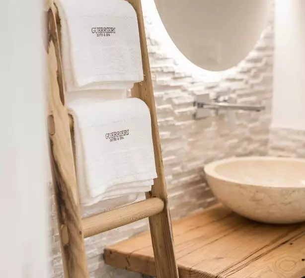 Aamiaismajoitus (B&B) Guerrieri Suites & Spa