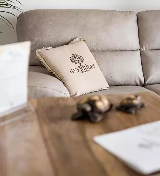 Aamiaismajoitus (B&B) Guerrieri Suites & Spa