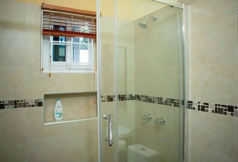 تختخواب و صبحانه Incognito Vacation Stay