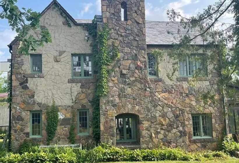 ベッドアンドブレックファースト The Brower House