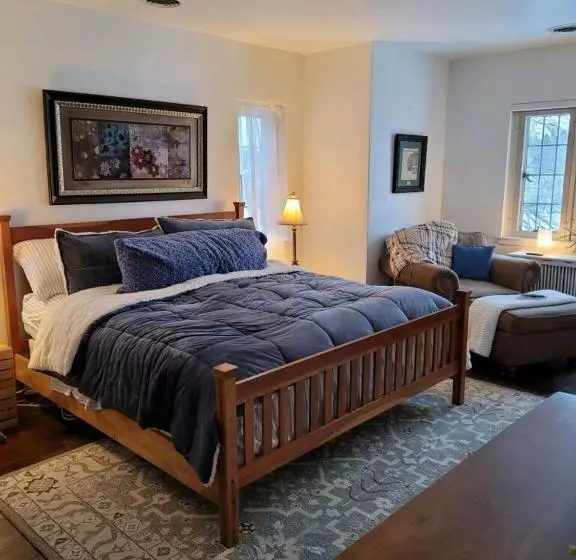 ベッドアンドブレックファースト The Brower House