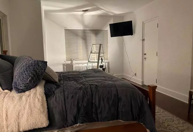 ベッドアンドブレックファースト The Brower House