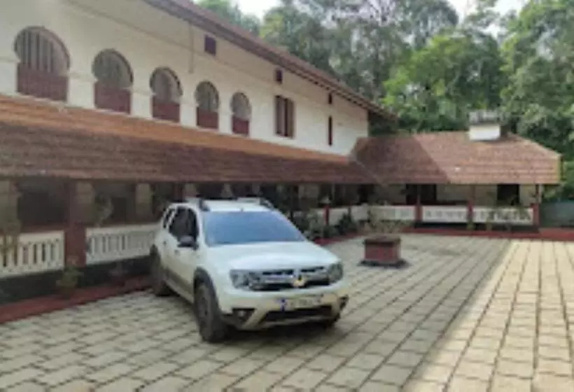 ホテル Keloth Tharavad Kerala