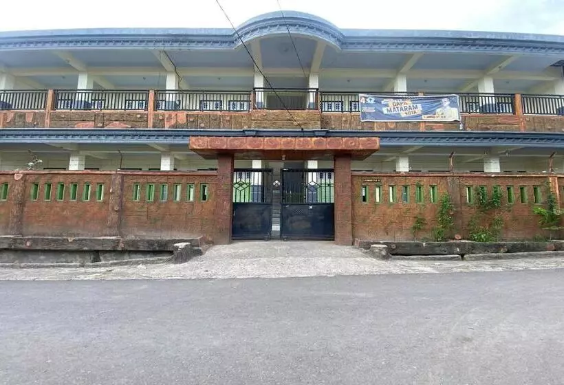 ホテル Oyo Life 93401 Kos Putri Alamanda Syariah