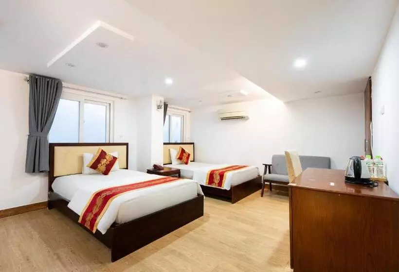 King Hotel Saigon Airport