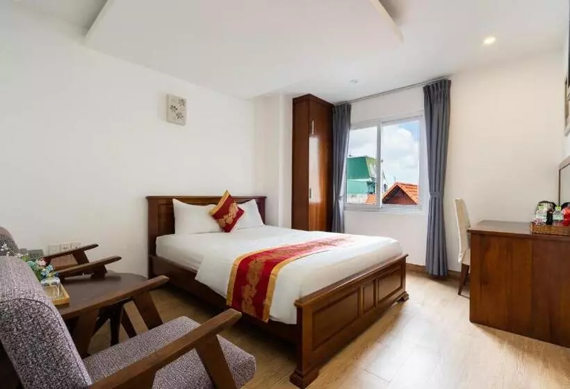 King Hotel Saigon Airport