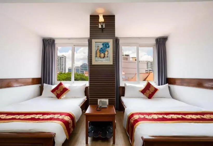 King Hotel Saigon Airport