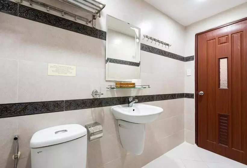 King Hotel Saigon Airport