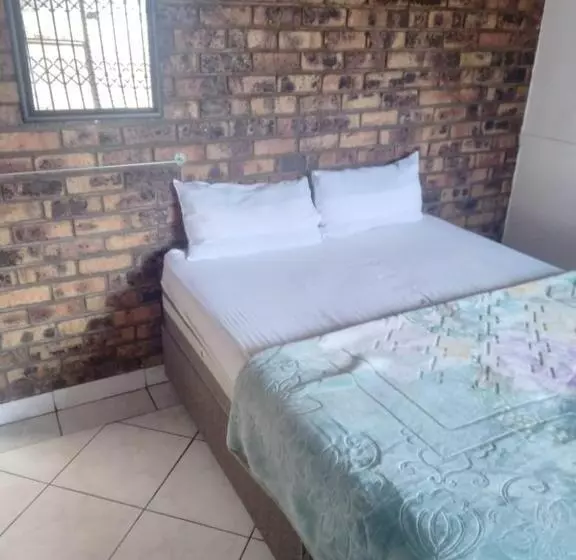 Majatalo 497 Orient Guest House