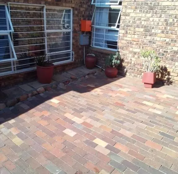 Majatalo 497 Orient Guest House