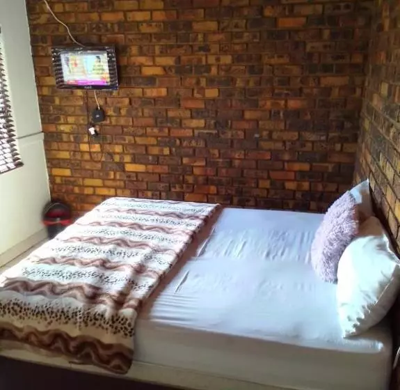 Majatalo 497 Orient Guest House