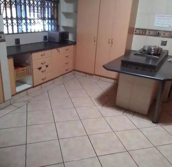 Majatalo 497 Orient Guest House