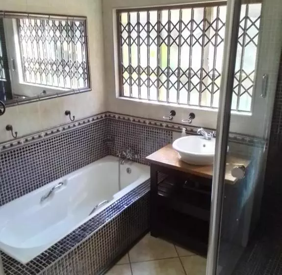 Majatalo 497 Orient Guest House