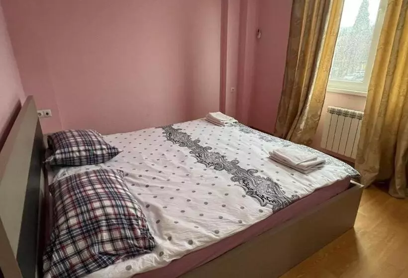 پانسیون Rest House Tbilisi
