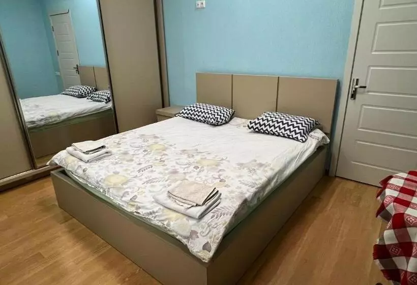 پانسیون Rest House Tbilisi