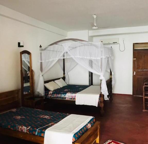 Pensió Satori Private House