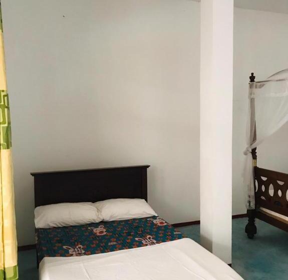 Pensió Satori Private House