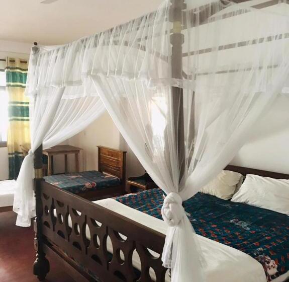 Pensió Satori Private House