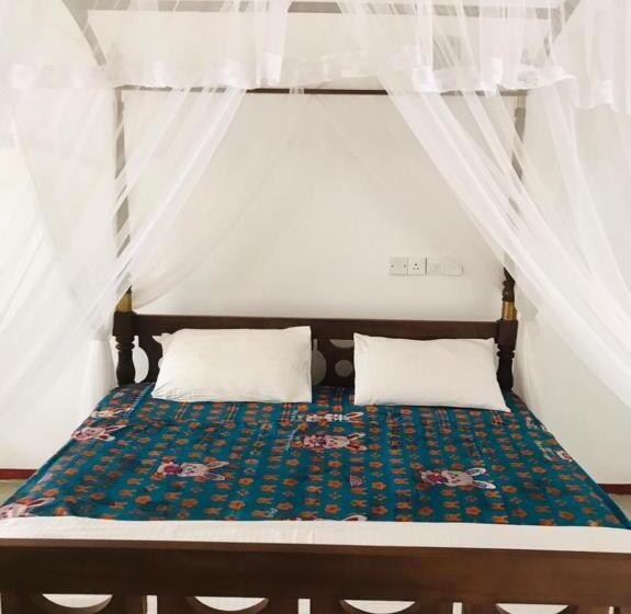 Pensió Satori Private House