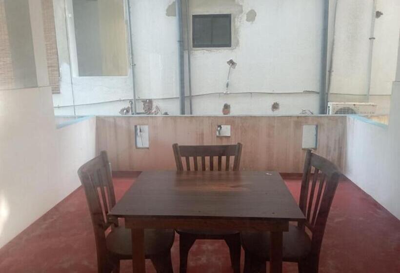 Pensió Satori Private House