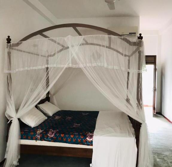 Pensió Satori Private House