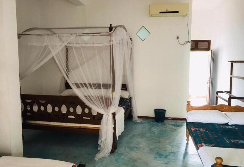 Pensió Satori Private House