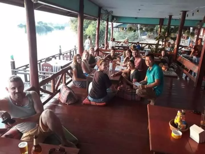 Majatalo Sun Down Dondet Bungalows