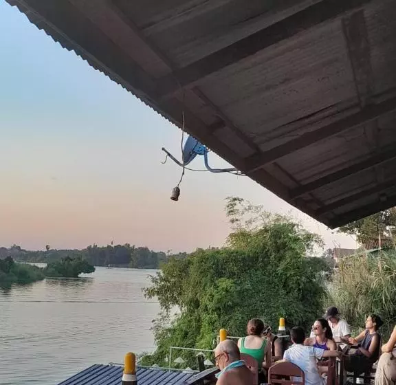 Majatalo Sun Down Dondet Bungalows