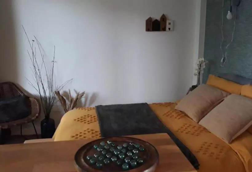 Aamiaismajoitus (B&B) L Hôthentique Proche Arras