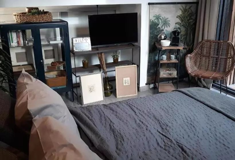 Aamiaismajoitus (B&B) L Hôthentique Proche Arras