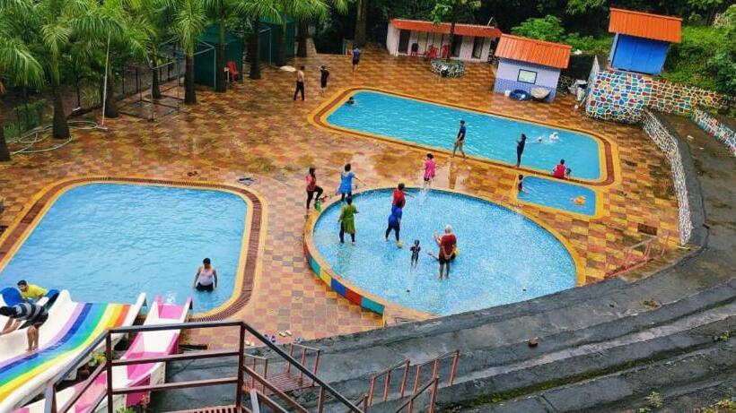 Hotel Gramsanskruti   Wada